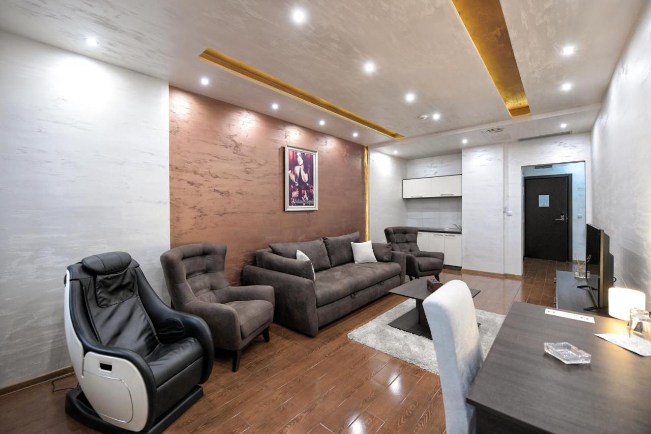 Garnet Hotel & Event Centar Ruma Bagian luar foto