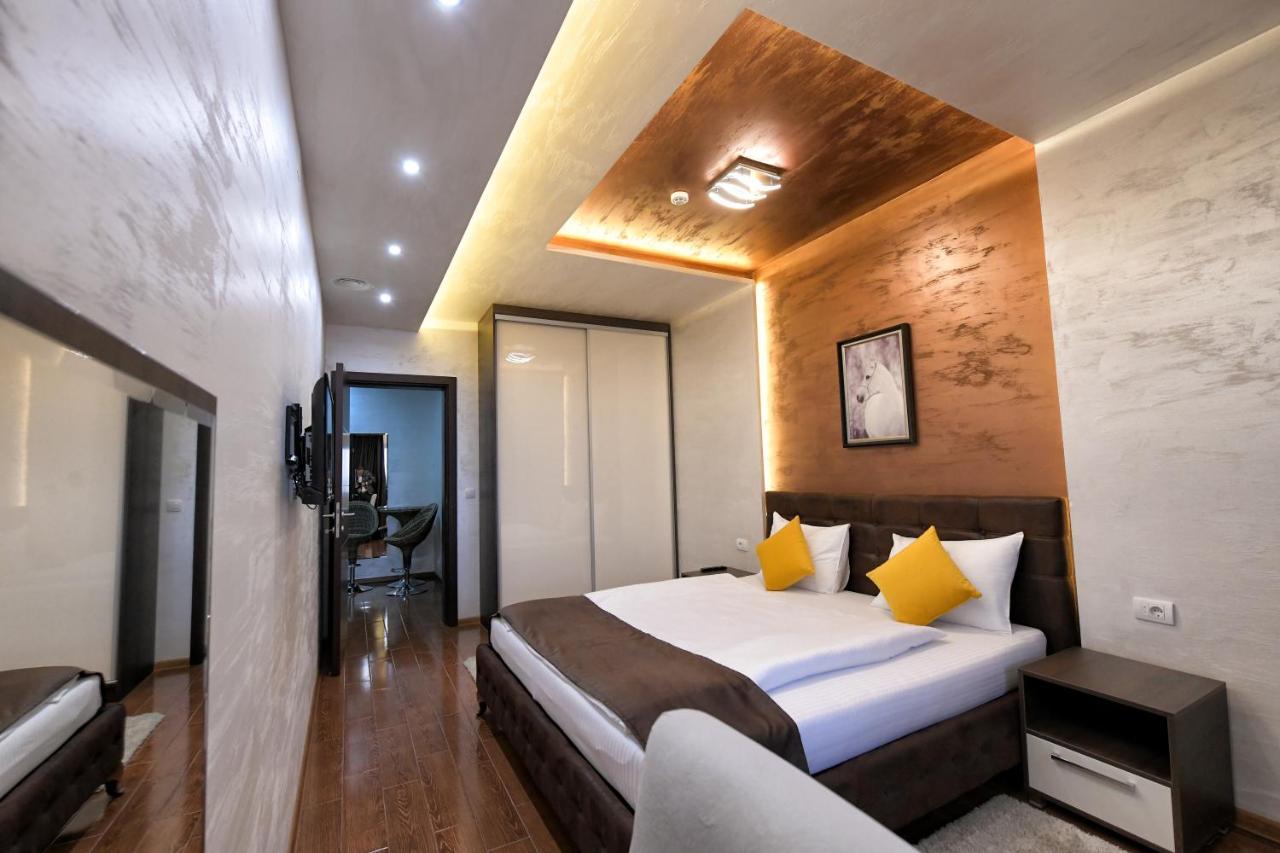 Garnet Hotel & Event Centar Ruma Bagian luar foto