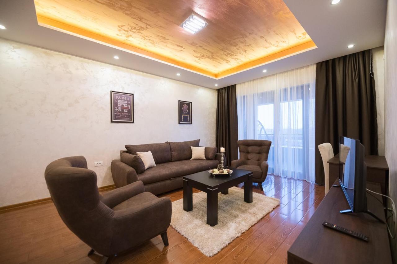 Garnet Hotel & Event Centar Ruma Bagian luar foto
