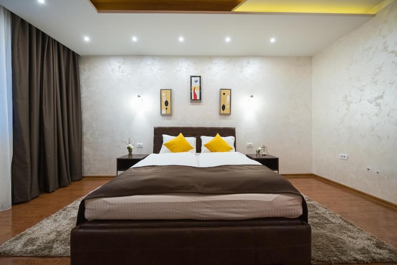 Garnet Hotel & Event Centar Ruma Bagian luar foto
