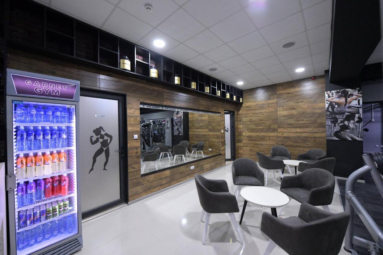 Garnet Hotel & Event Centar Ruma Bagian luar foto